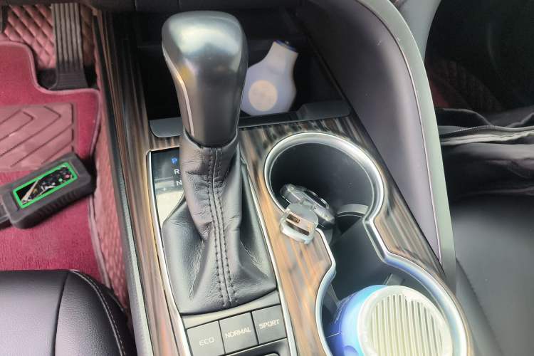 Used Toyota Camry 2018 2.5G Luxury Edition Gear Lever