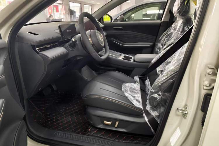 Used Baojun Yunhai 2026 Model 500km Pure Electric Standard Edition Left Front Seat