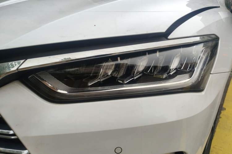 Used BYD Qin Pro New Energy 2018 DM 1.5TI Automatic Smart Connect Elite Model Left Front Headlight