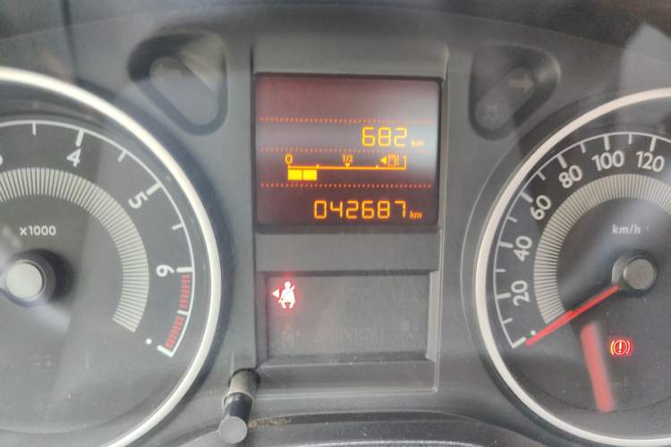 Used Peugeot 301 2014 1.6L Manual Luxury Edition
