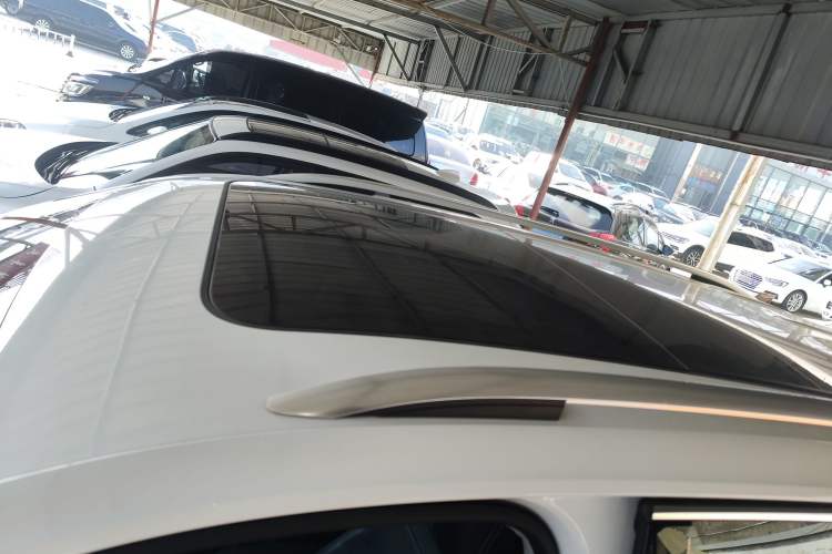 Used Volkswagen Tiguan L 2021 330TSI Automatic Two-Wheel Drive R-Line Enhanced Edition