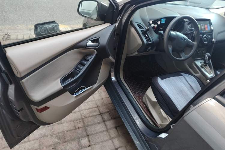 Used Ford Focus 2012 Sedan 1.6L Automatic Comfort Model