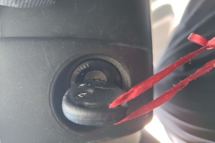 Used Chevrolet Sail 2013 Sedan 1.2L Manual Fashionable Happiness Edition Vehicle Key