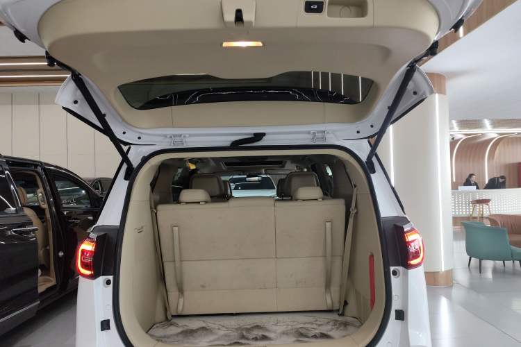 Used Buick GL8 2023 ES Lu Zun Deluxe Model