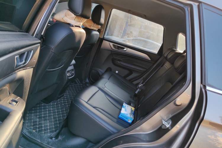 Used Haval M6 2021 PLUS 1.5T DCT Prestige Smart Connectivity Model
