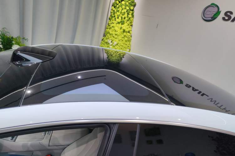 Used Hima Luxeed S7 2025 855 km Max
