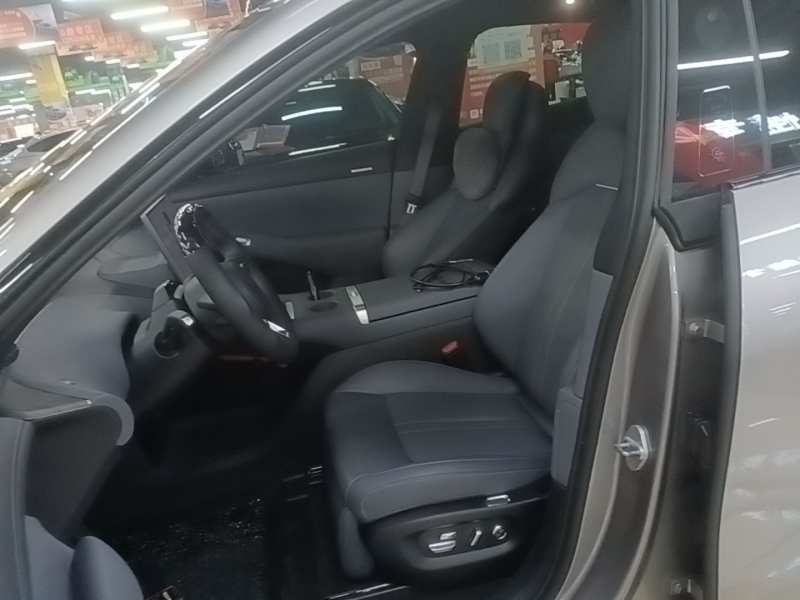 Used Xiaomi Auto YU7 2025 Ultra-Long Range Rear-Wheel Drive Version — 14