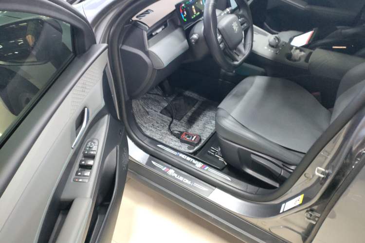 Used BYD Qin PLUS 2025 DM-i Smart Drive 55KM Leading Model
