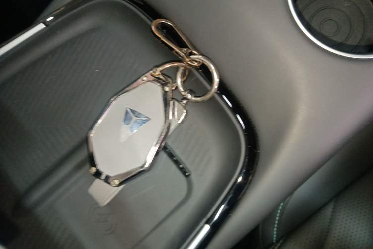 Used Deepal SL03 2023 200Max Range-Extended Version
