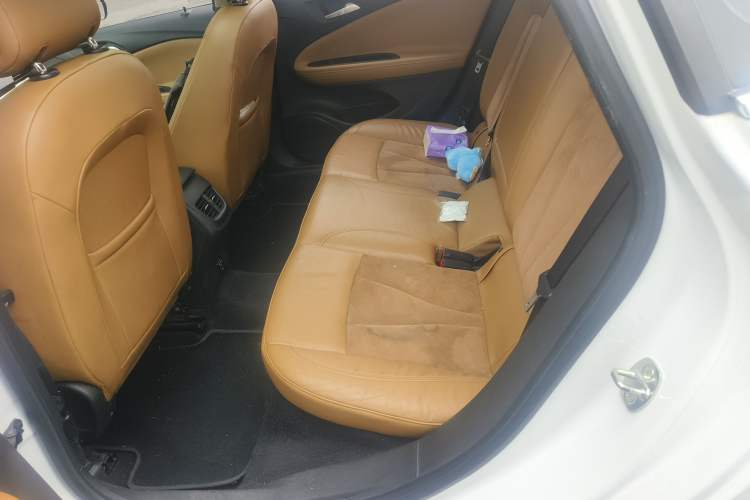 Used Buick Verano 2015 Sedan 20T Dual-Clutch Flagship Model Left Rear Seat