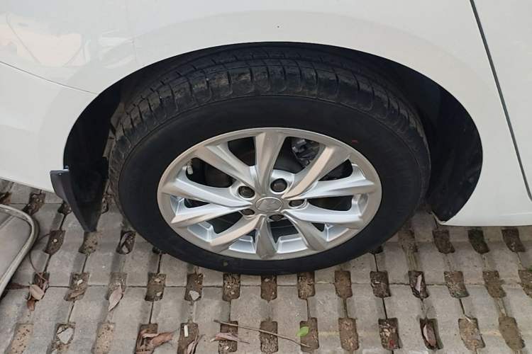 Used Roewe i5 2020 1.5L Automatic 4G Connected Linghao Edition