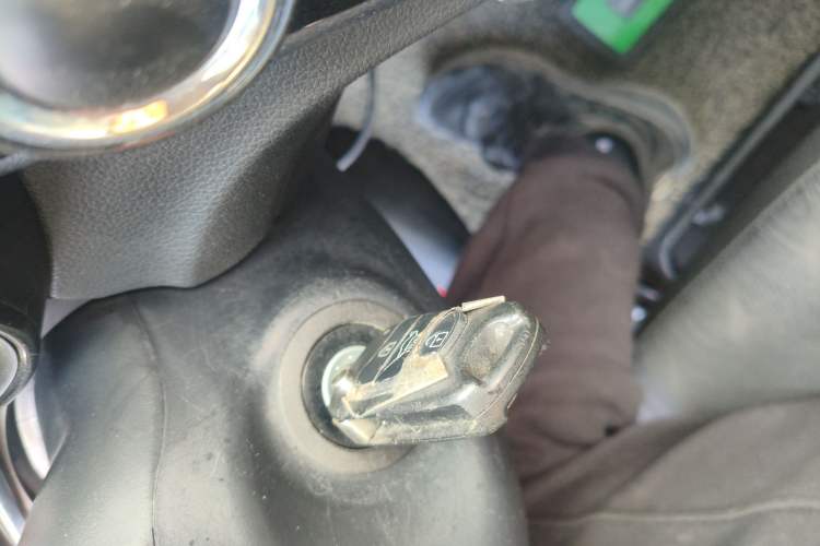 Used Kia K2 2015 Sedan 1.4L MT GLS