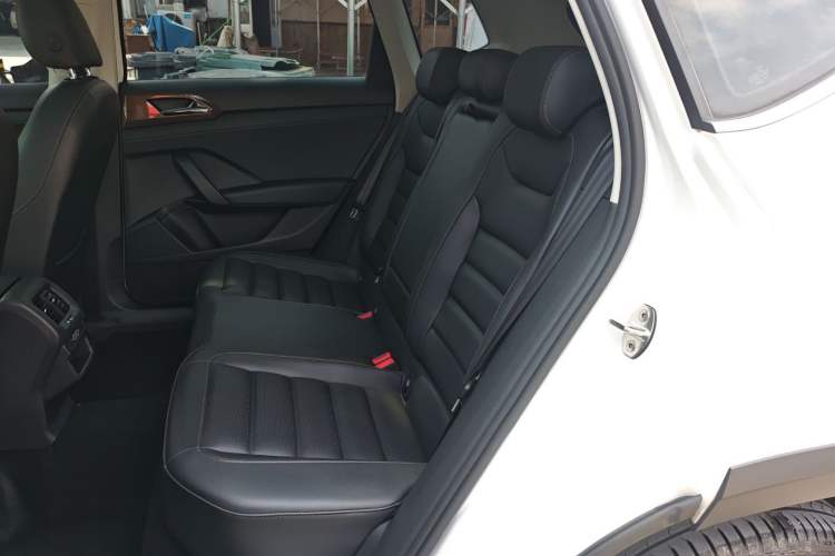 Used Volkswagen Tharu 2020 280TSI Two-Wheel Drive Luxury Plus Version China VI Standard Left Rear Seat