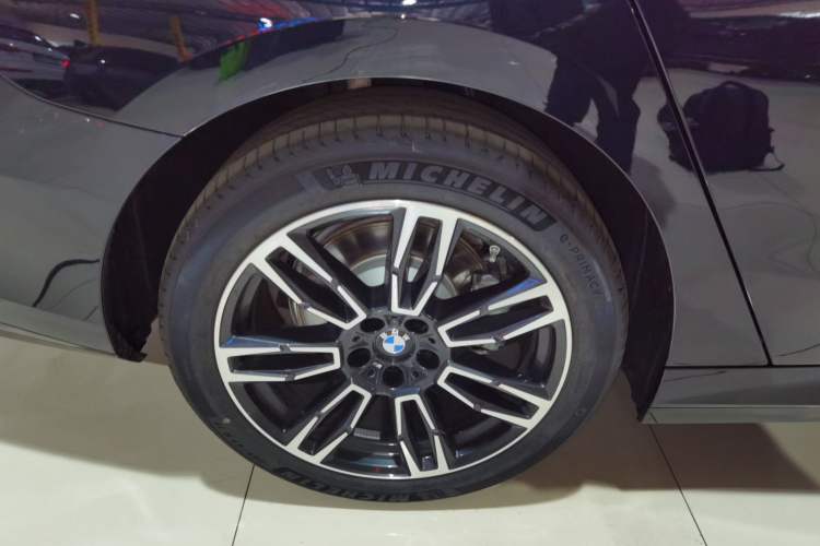 Used BMW 5 Series 2024 530Li Leading Model M Sport Package