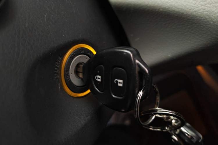 Used Toyota RAV4 2009 2.0L Manual Classic Edition Vehicle Key