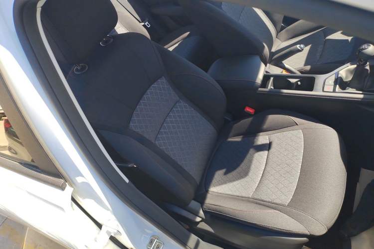 Used Roewe i5 2026 Model 1.5L Manual Comfort Version Right Front Seat