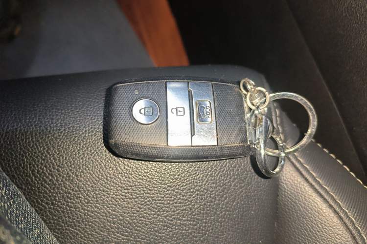 Used Kia KX5 2016 1.6T Automatic Two-Wheel Drive DLX Vehicle Key