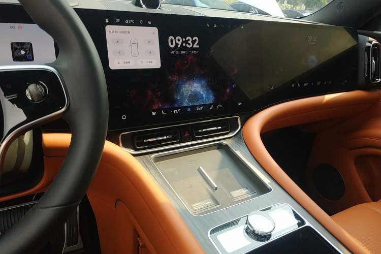 Used Hima AITO M9 2024 All-Electric Ultra Version 100 kWh 5-Seater Model Audio And AC Panel