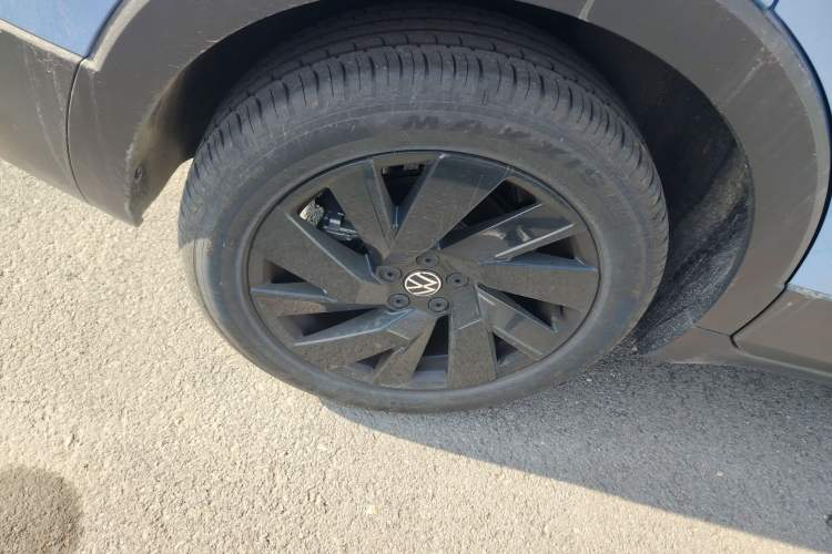 Used Volkswagen Tharu 2025 NewRui 300TSI Prestige Edition
