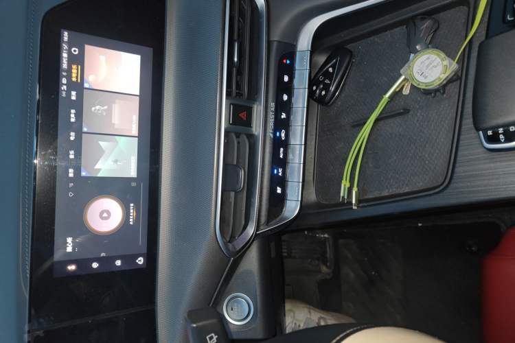 Used CHANGAN UNI-T 2020 1.5T Flagship Version Audio And AC Panel