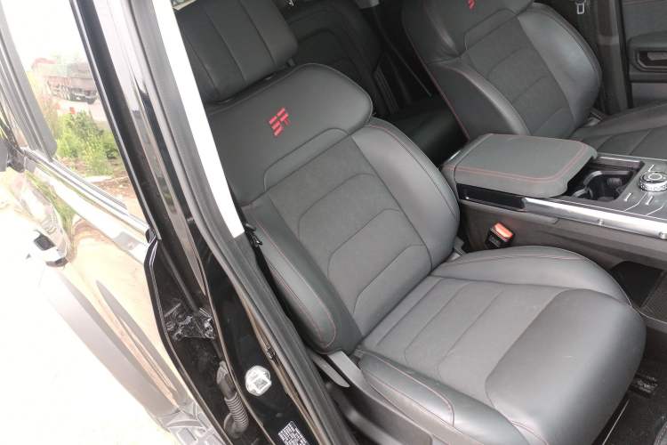 Used JETOUR Traveler 2023 1.5T Two-Wheel Drive Discovery PRO Right Front Seat