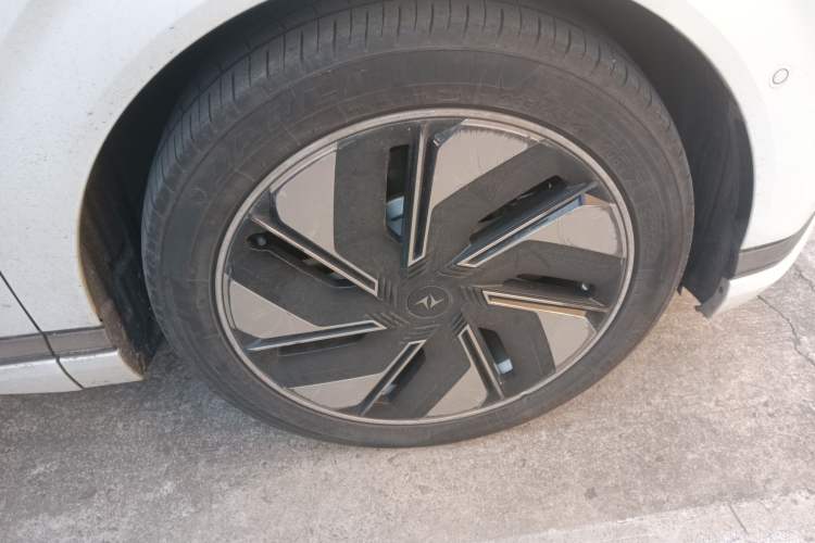 Used Dongfeng eπ eπ008 2024 636Max All-Electric Version 6 Seats