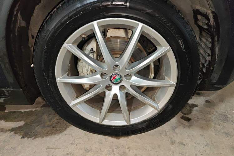 Used Alfa Romeo Stelvio 2017 2.0T 200HP Luxury Edition