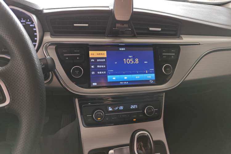 Used Geely Auto Emgrand GL 2017 1.8L DCT Elite Model Audio And AC Panel