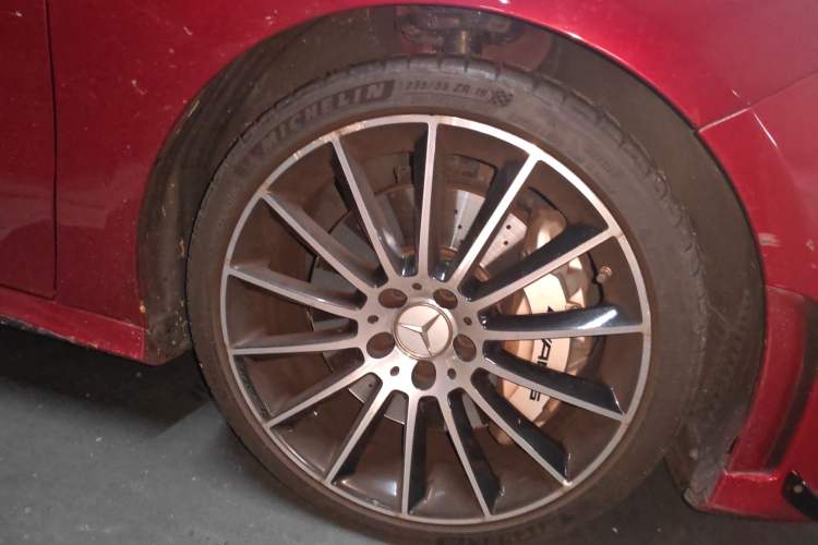 Used Mercedes-Benz A AMG 2019 AMG A 35 L 4MATIC Right Front Wheel Hub