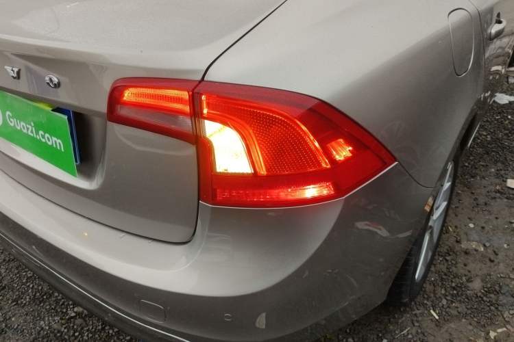 Used Volvo S60 2014 S60L 2.0T Intelligent Upgrade Edition
