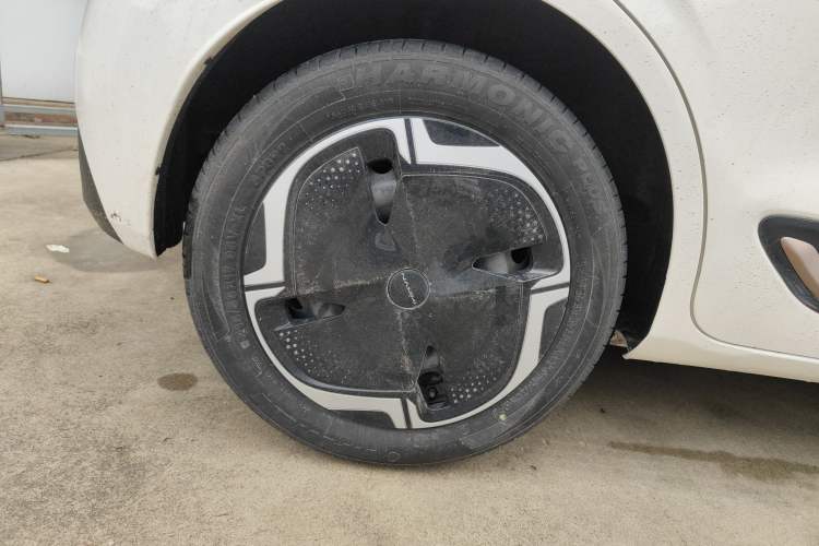 Used Dongfeng NAMMI 01 2024 New Edition 330 Plus Smart+ Right Rear Wheel Hub