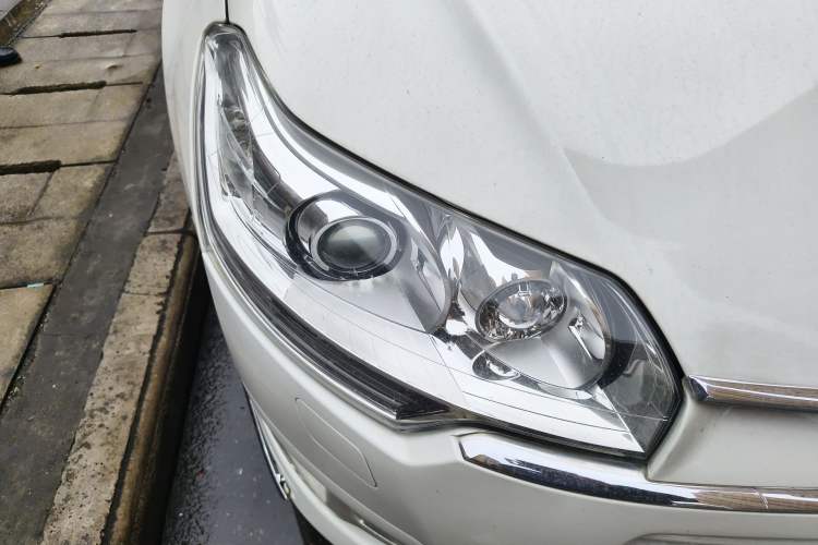 Used Citroen C5 2010 3.0L Automatic Flagship Edition Right Front Headlight