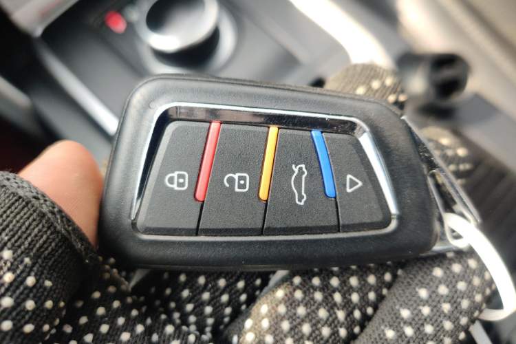 Used Land Rover Discovery Sport 2017 2.0T HSE Vehicle Key