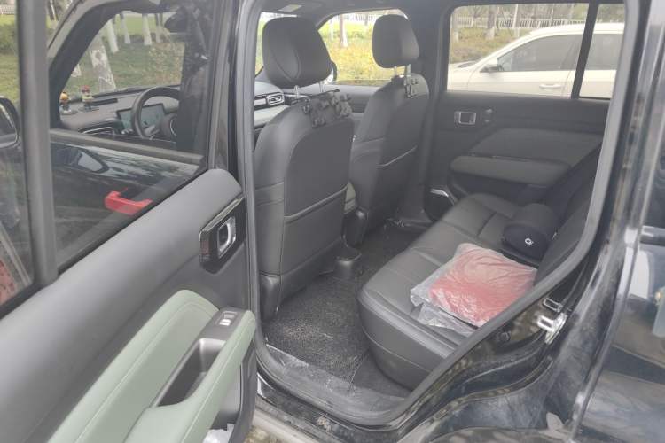 Used Baojun Spark EUV 2024 Prestige Edition 4 Seats Left Rear Seat