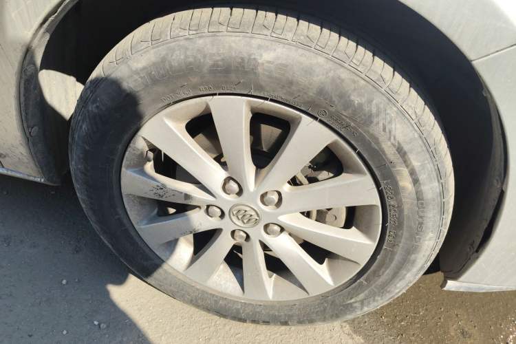 Used Buick GL8 2014 2.4L Executive Edition