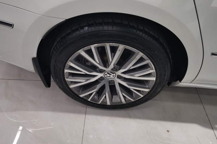 Used Volkswagen FAW-Volkswagen CC 2016 1.8TSI Luxury Model Exterior 5