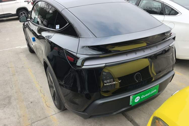 Used Tesla Model Y 2026 Rear-Drive Model
