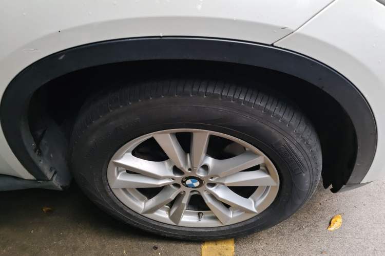 Used BMW X5 2015 xDrive28i
