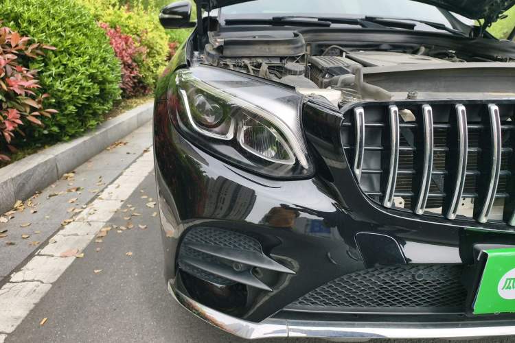 Used Mercedes-Benz GLC 2018 Facelifted GLC 260 4MATIC Dynamic Edition Right Front Headlight