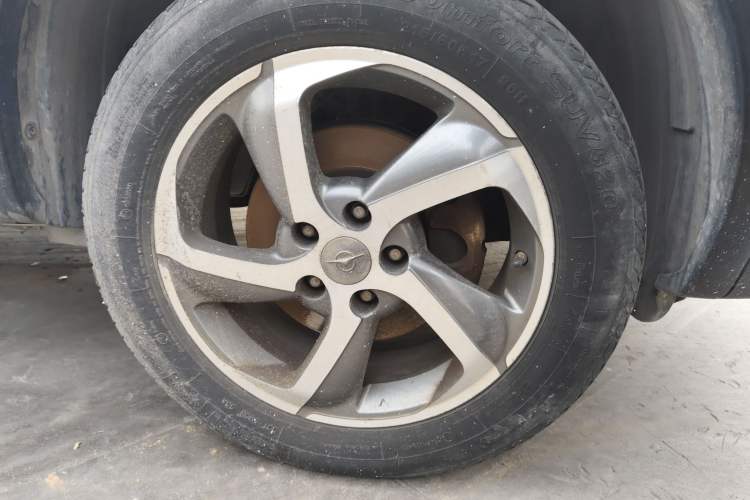 Used Haima S5 2016 1.6L Manual Smart Luxury Tech Edition Right Front Wheel Hub