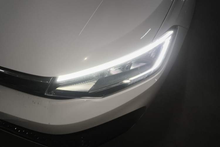 Used Volkswagen Lavida 2023 New Sharp 1.5L Automatic Excellent New Edition
