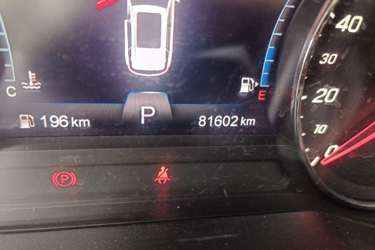 Used FAW Senya R9 2018 1.2T Automatic Luxury Smart Edition Odometer Close Up