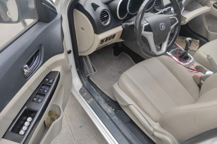 Used CHANGAN Eado 2014 1.6L Manual Luxury Model Driver Seat