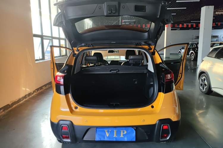 Used Dongfeng Aeolus AX4 2017 1.6L DCT Trendy Style
