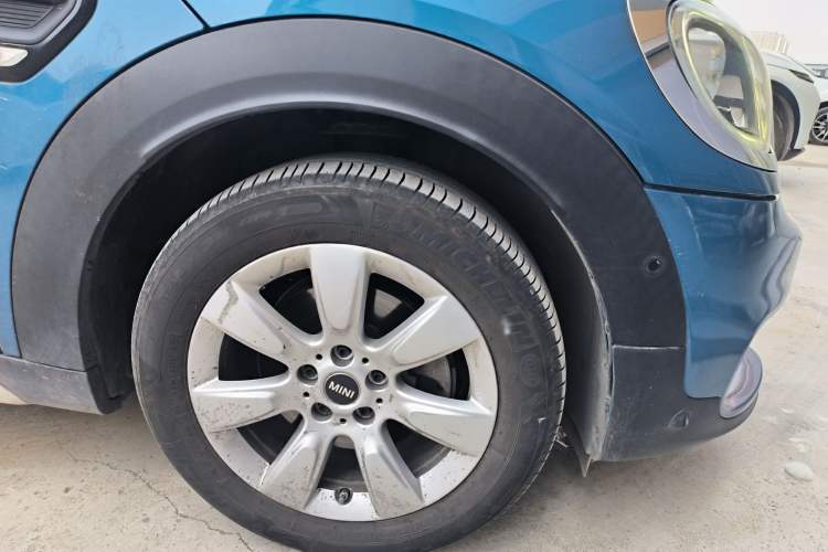 Used MINI Countryman 2020 1.5T COOPER ALL4 Right Front Wheel Hub