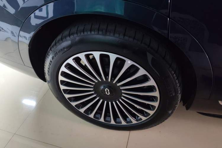 Used Hima AITO M9 2025 Extended-Range Ultra Version 52 kWh 6-Seater
