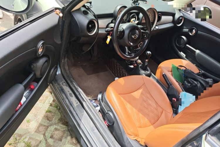 Used MINI 2011 1.6L ONE Driver Seat