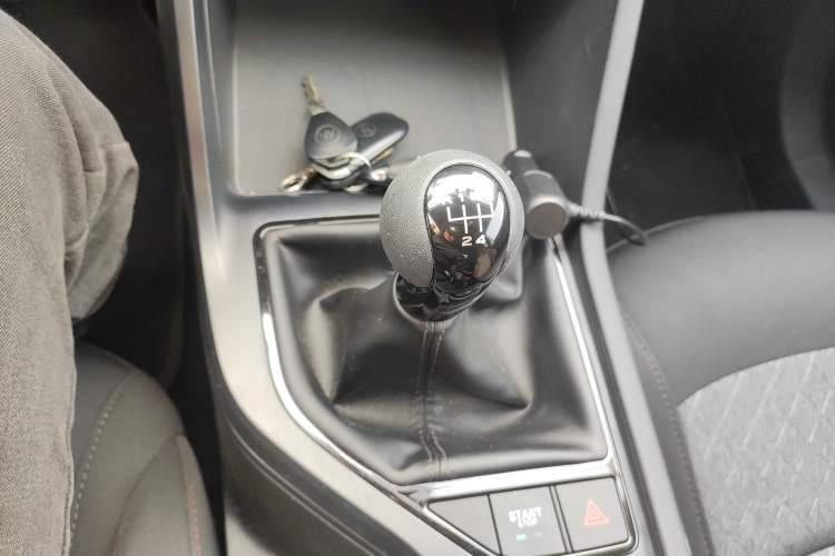 Used Roewe i5 2023 1.5L Manual Comfort Edition