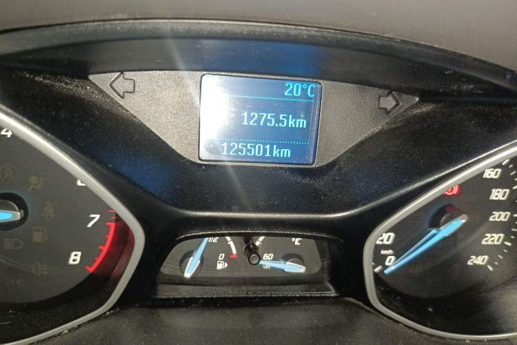 Used Ford Focus 2012 Sedan 1.6L Manual Comfort Model
