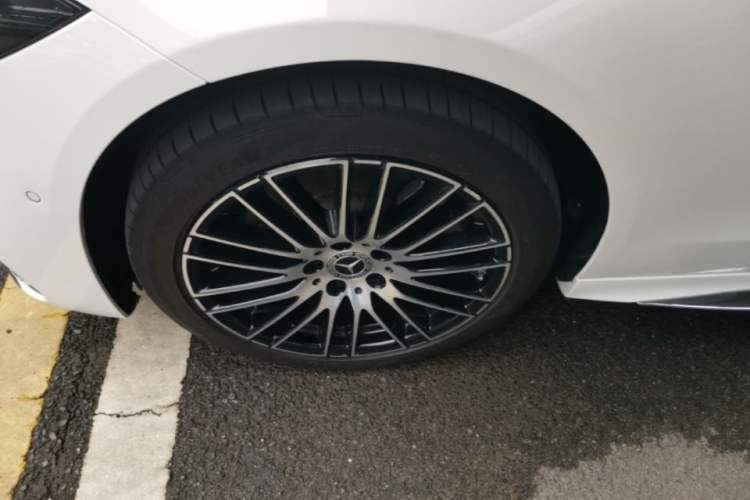 Used Mercedes-Benz C-Class 2022 Restyled C 260 L Sport Edition Left Front Wheel Hub